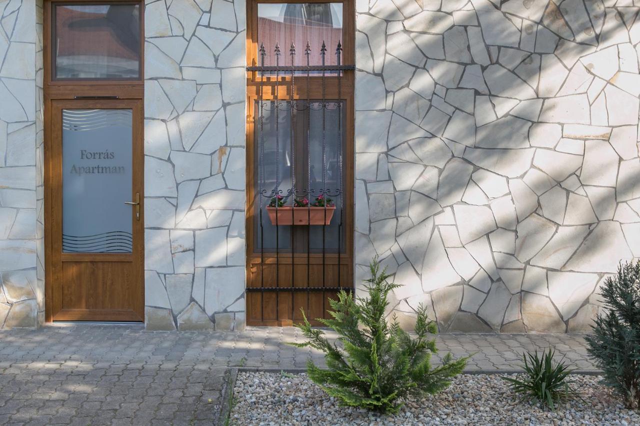 Forras Apartman Eger Luaran gambar